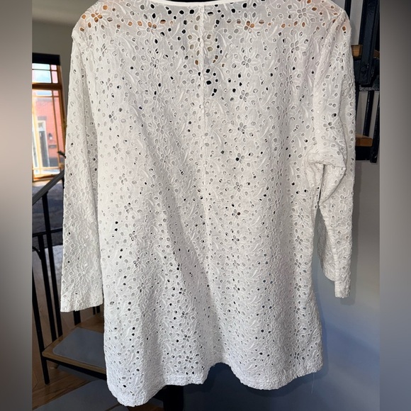 Talbots Women’s White Eyelet Top size 16 - Picture 3 of 8